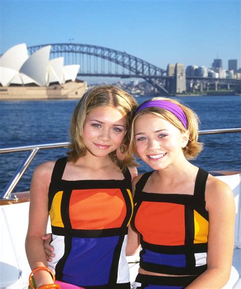 olsen twins celebrity stylist 90s fashion trends looks