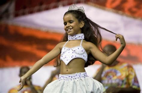 Karneval In Rio De Janeiro Siebenjährige Sambakönigin