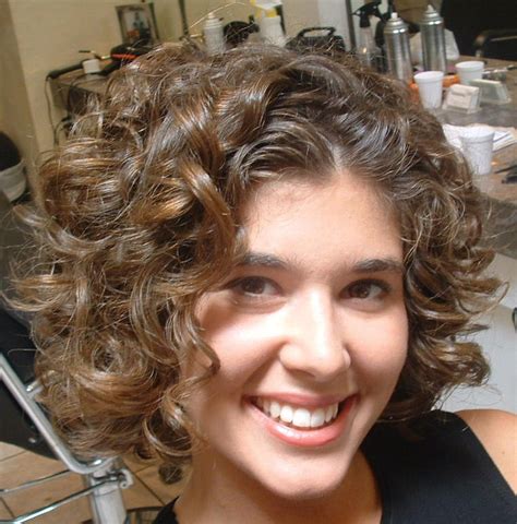 Short Curly Hairstyles For Round Faces Fashion Trends Styles For 2014