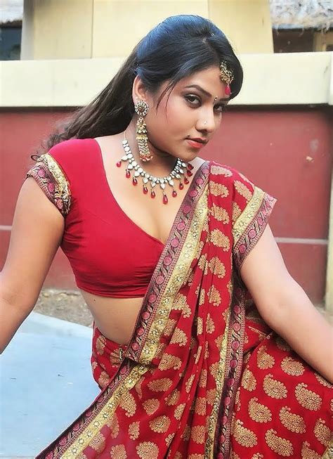 Jyothi Hot Red Saree Cleavage Exposed Jyothi Ranga The Donga Item