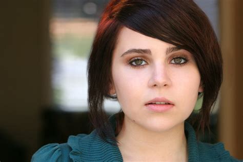 mae whitman on playing mary elizabeth in the perks of