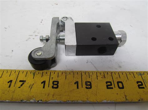 parker  pneumatic roller limit switch air valve npt ports   ebay
