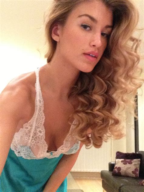[pics] pageant contestant amy willerton totally nude