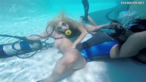 hot underwater lesbians vodichkina and farkas porn videos