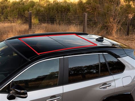 Toyota Camry Hybrid Sunroof