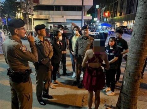 Authorities Visit Pattaya Beach To Clamp Down On Sex Workers Trans