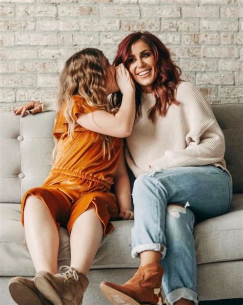 chelsea houska slams fans  commenting  daughters body  people   sick