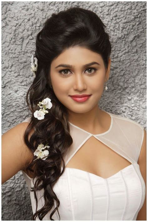 Manisha Yadav Hot Photo Shoot Stills Telugu Actress Gallery