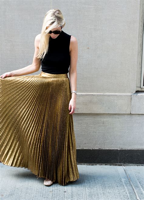 Gorgeous Long Flowing Skirts For Your New Crop Top Ohh My My