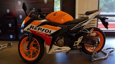 honda cbr  repsol motorcycle features review motorcycle reviews
