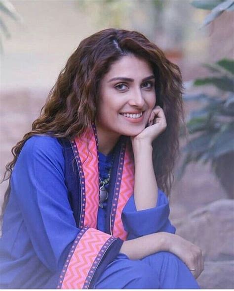 Aiza S New Look Pakistani Beauty Ayeza Khan Stylish Dpzz