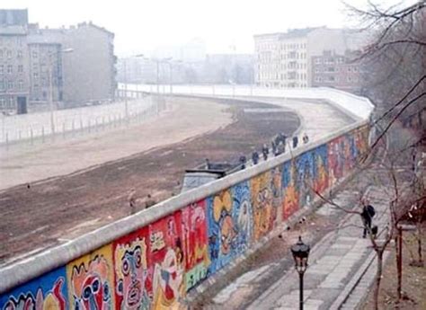 forum ~ berlin wall in cold war s era [images gallery