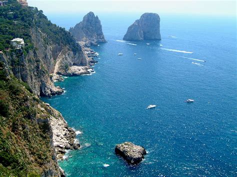 isle  capri travel  italy