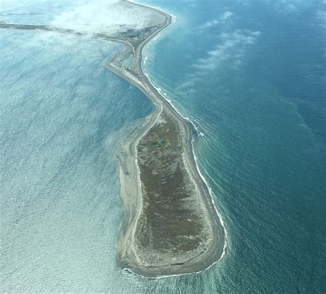 hiking dungeness spit  sequim wa  olympic peninsula