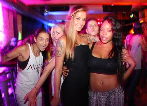 The Best Lesbian Bars And Lesbian Events In Toronto Everyqueer