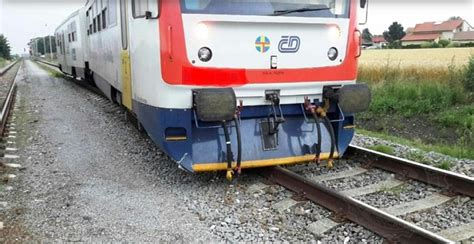 vlak vykolejil  medlesic chrudimske noviny
