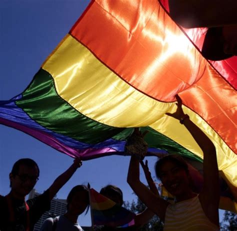 homosexualität gericht in hongkong räumt