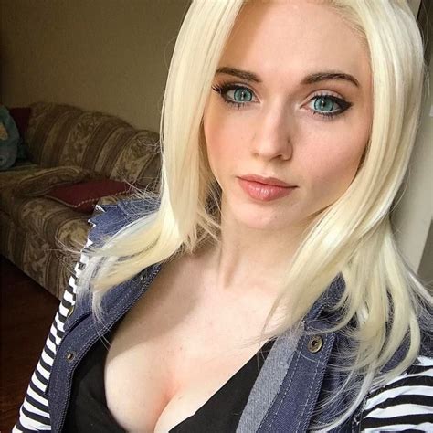 amouranth android 18 selfie [kaitlyn siragusa