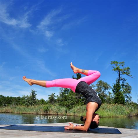 inspirational yogis to follow on instagram
