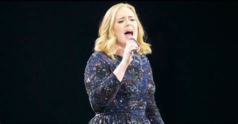 Adele Helps A Gay Couple Get Engaged May 2016 Popsugar Celebrity