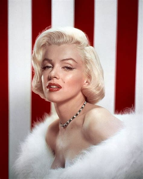 Glamorously Seductive Marilyn Monroe With Images
