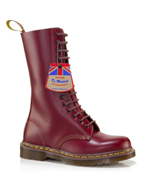dr martens vintage  boot   england  hole ox blood quilon leather  adaptor clothing