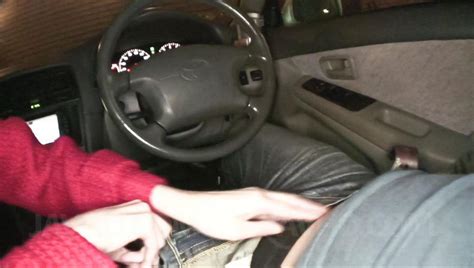 rinka kanzaki asian with hot behind gives blowjob in the car