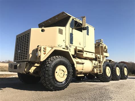 oshkosh   het military heavy haul tractor truck sold midwest