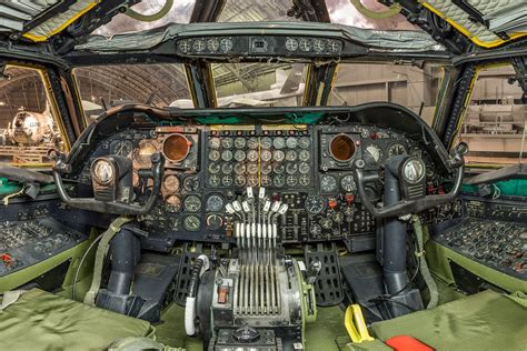 boeing   stratofortress cockpit rcockpits