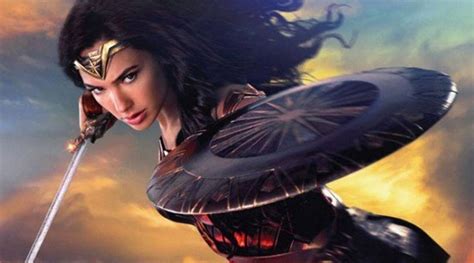 Fans Of Wonder Women Demand Warner Bros For Her Bisexual In The Next