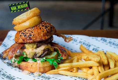 meat madness  bangkok burger spots offer   buns juiciest