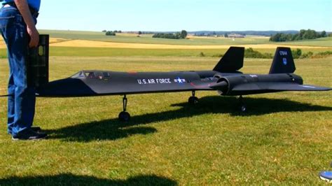 giant rc lockheed sr 71 blackbird 1 8 model turbine jet
