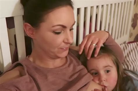 it s sickening mum slammed for videos of herself breastfeeding her four year old daughter