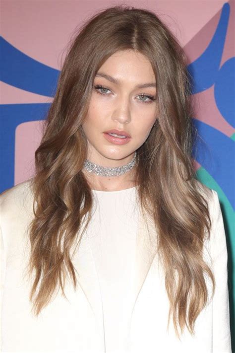 Gigi Hadid S Hairstyles And Hair Colors Steal Her Style