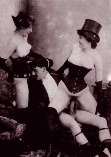 Amateur Models Having Intense Sex In Vintage Pics Photos
