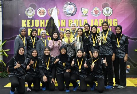 Pahang Juara Bola Jaring Remaja Kebangsaan Utusan Malaysia