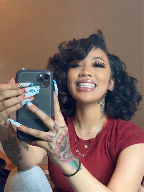 Pin By Layia On Mirror Selfies Aesthetic Hair Baddie Hairstyles