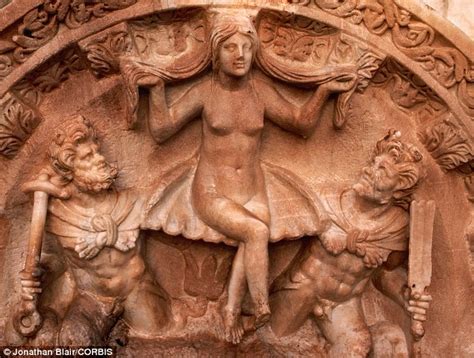 ancient greek goddess naked —