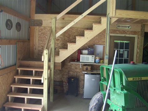 building  pole barn  loft stairs