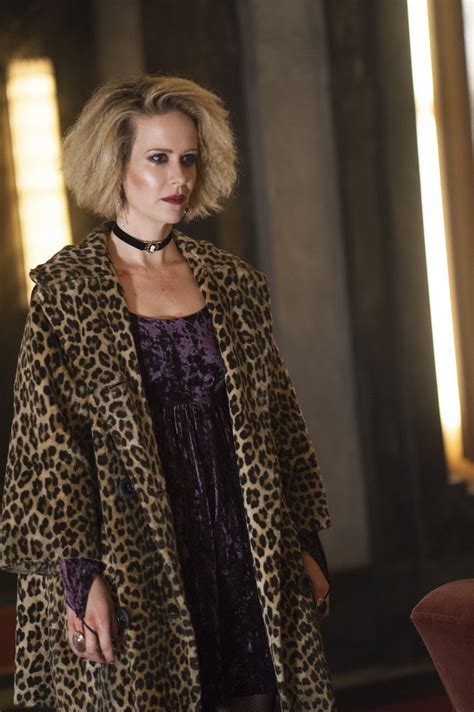 american horror story hotel checking in 5x01 promotional picture