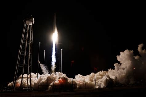 nasa rocket launches successfully  virginia  international space station wjla