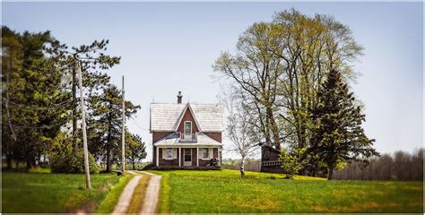 Silverpixel Classic Ontario Farm House