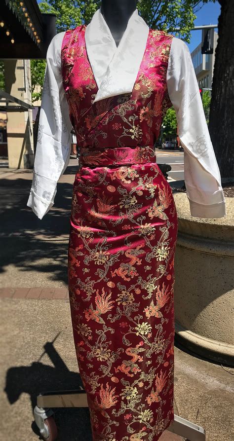 tibetan silk chuba  bhutanese clothing traditional dresses
