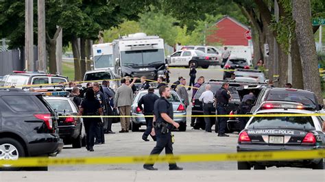 milwaukee police officer shot dead after suspect allegedly yells i m