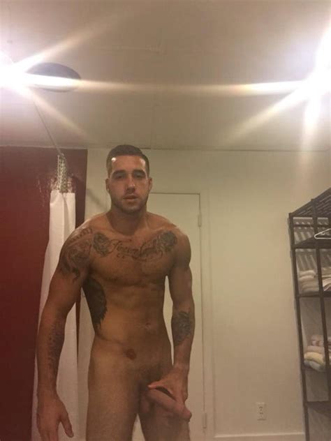 str8 lockers showers sportsman wrestlers soccer bulge