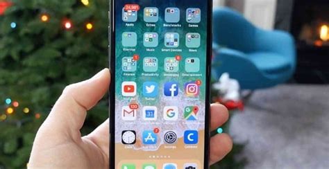 apple  launch iphone  inches  dual sim option trending   ton