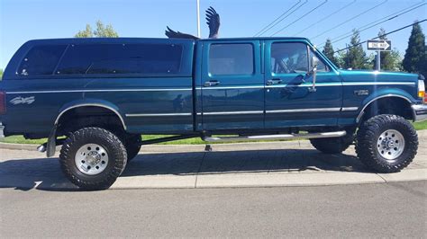 sale  ford   xlt crew cab long bed