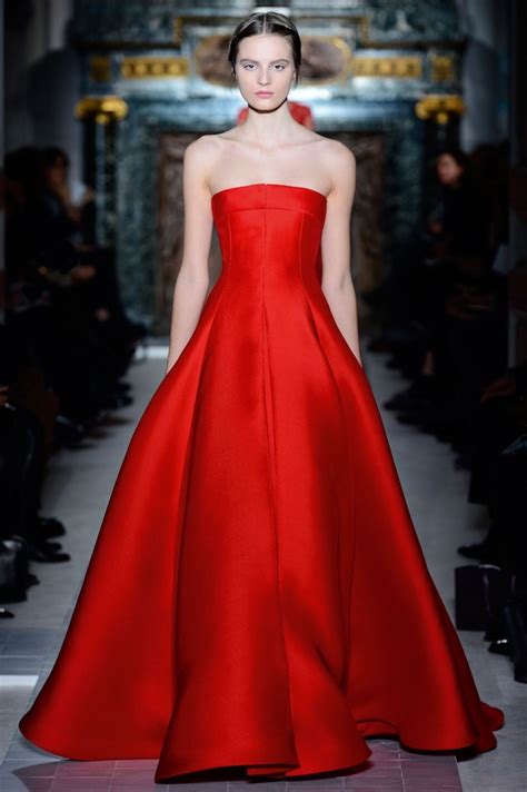 valentino spring  couture show  oscar worthy gowns glamour