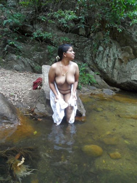 tamil aunty bathing in river mature porn photo