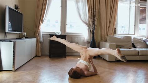 flexy teens elegant brunette babe milla exposes her nude flexy body in